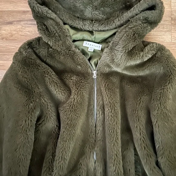 Faux Fur Jacket - Picture 2 of 3